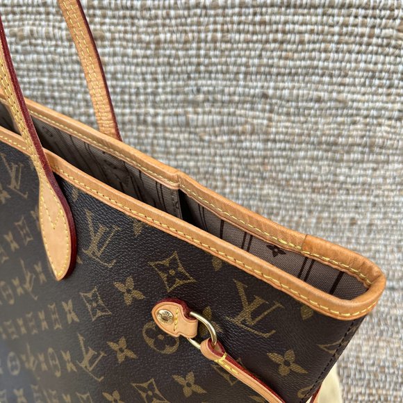 LV Monogram Neverfull MM - Picture 7 of 15
